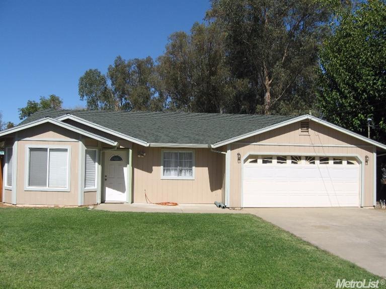 1899 9th Ave, Olivehurst, CA 95961 photo 1