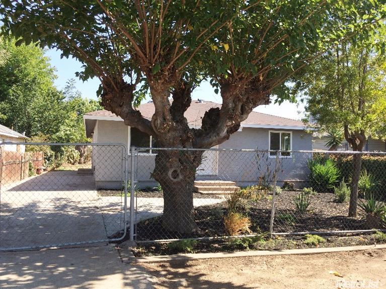 444 Gage St, Planada, CA 95365 photo 2