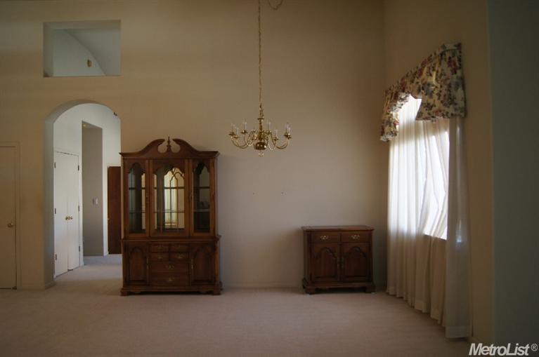 2565 Carmichael Way, Turlock, CA 95382 photo 2