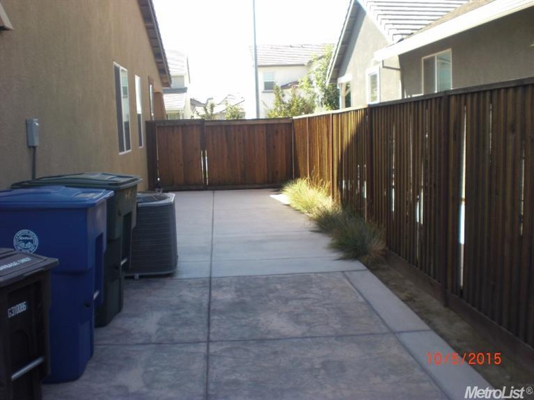 1075 Nello Way, Manteca, CA 95337 photo 15