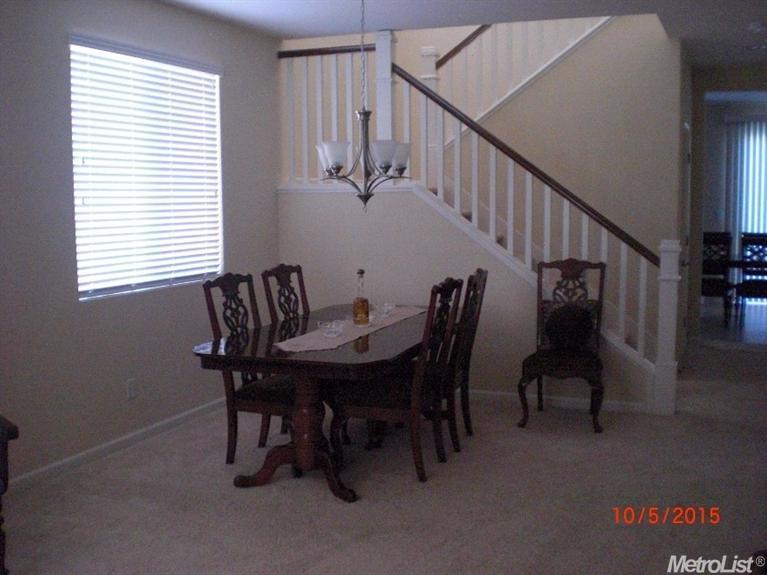 1075 Nello Way, Manteca, CA 95337 photo 5