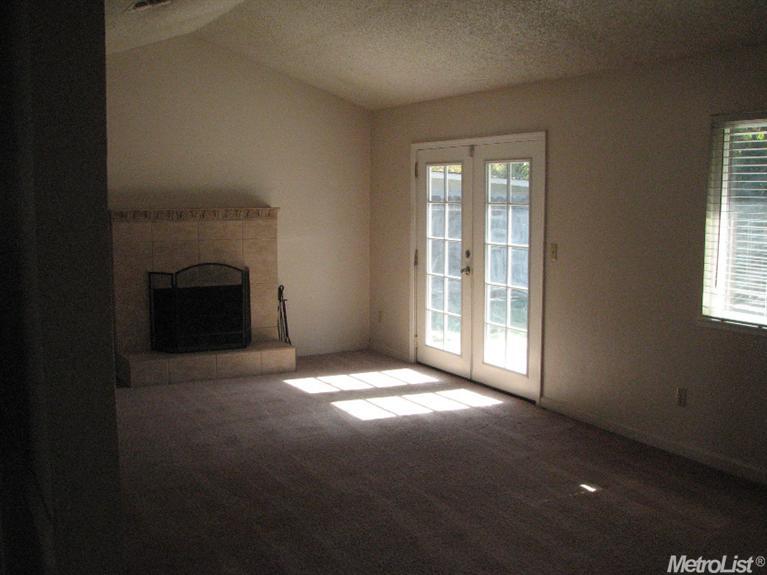 1024 Noarco, Modesto, CA 95356 photo 3