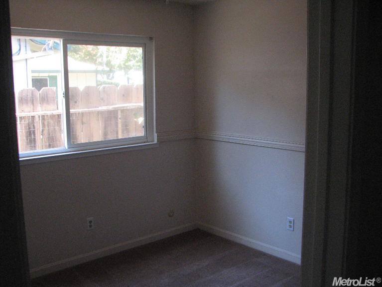 1024 Noarco, Modesto, CA 95356 photo 5