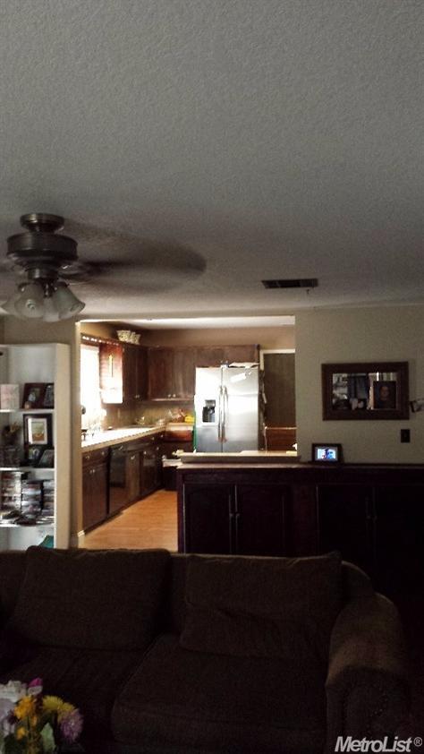 1376 Northgate Dr, Manteca, CA 95336 photo 3