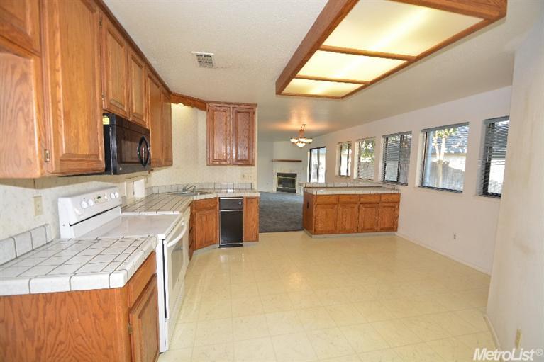 1009 Changason Way, Modesto, CA 95351 photo 9
