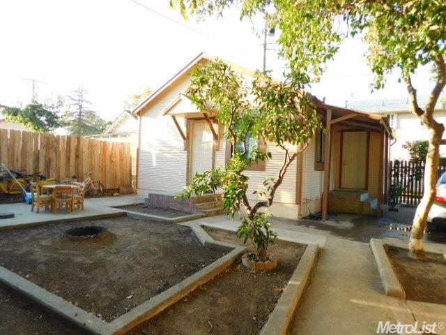 509 E Walnut St, Lodi, CA 95240 photo 1