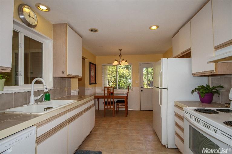 3112 Terry Way, Carmichael, CA 95608 photo 4