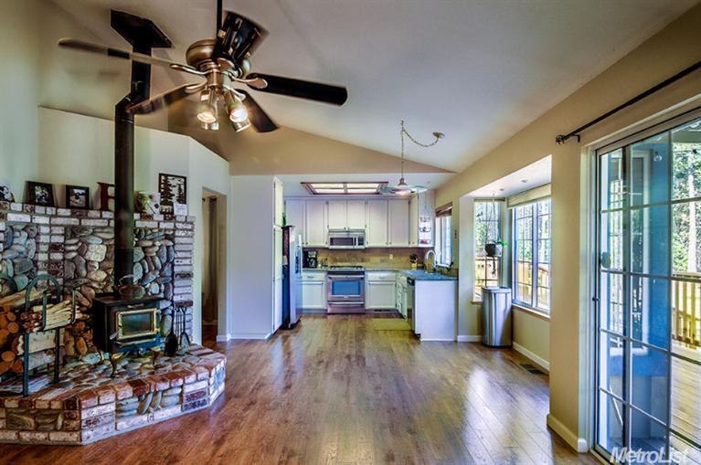 4081 Cedar Dr, Georgetown, CA 95634 photo 3