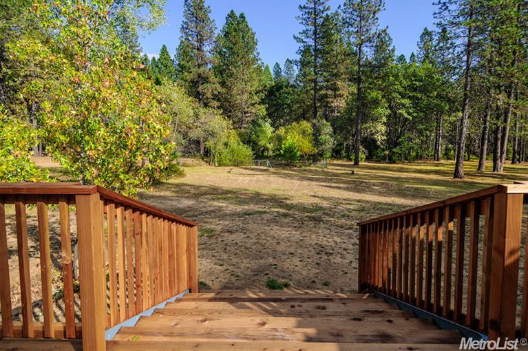 4081 Cedar Dr, Georgetown, CA 95634 photo 9
