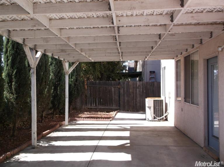 1728 W Laurelgrove Ln, Tracy, CA 95376 photo 3