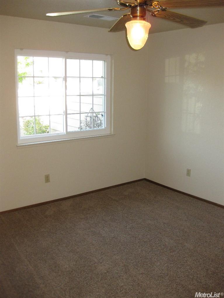 2260 Chelmsford Dr, Modesto, CA 95356 photo 12