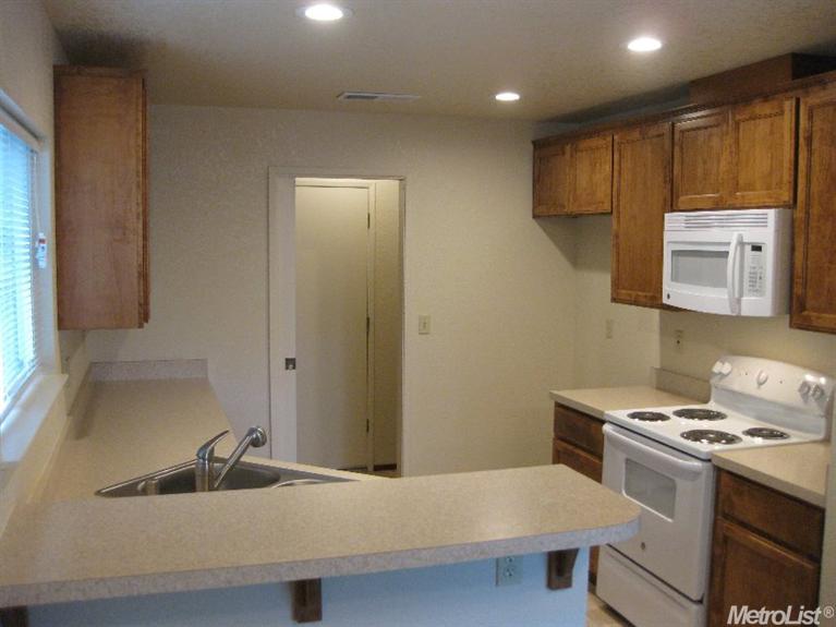 2260 Chelmsford Dr, Modesto, CA 95356 photo 6