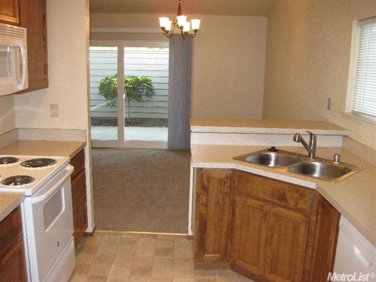 2260 Chelmsford Dr, Modesto, CA 95356 photo 4