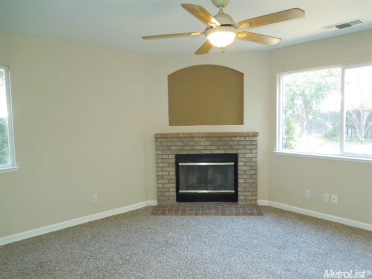 928 Rolling Oak Ct, Modesto, CA 95351 photo 4
