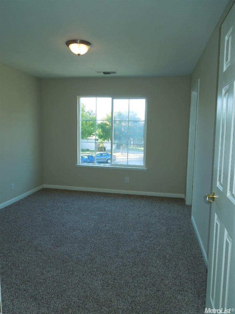 928 Rolling Oak Ct, Modesto, CA 95351 photo 13