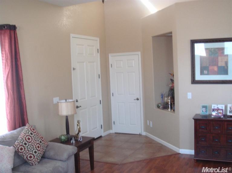 2209 Hearth, Manteca, CA 95337 photo 7