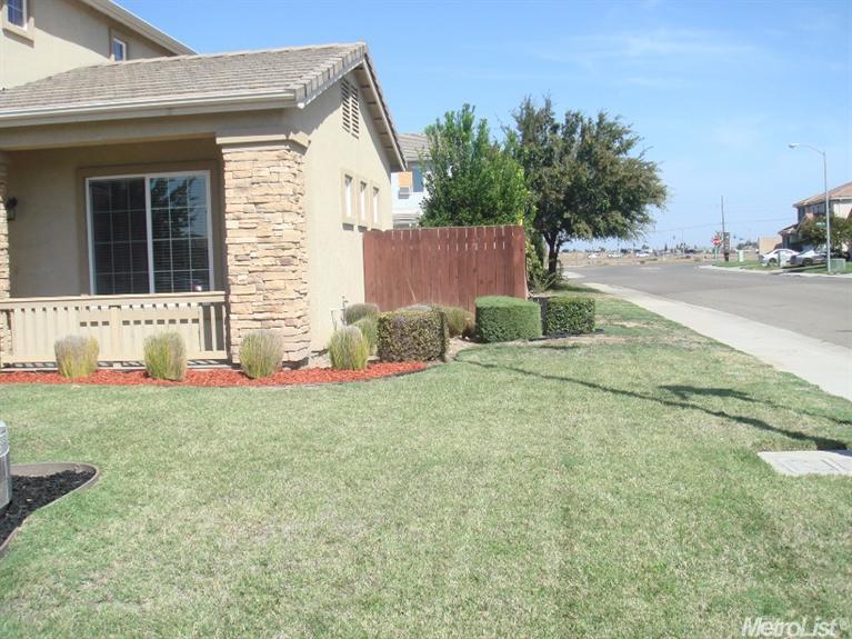 2209 Hearth, Manteca, CA 95337 photo 2