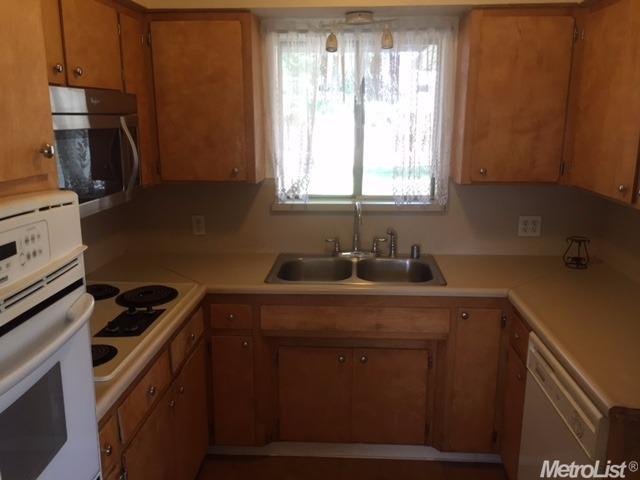 12843 Eberhard Rd, Lodi, CA 95240 photo 5