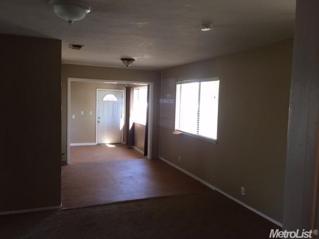 12843 Eberhard Rd, Lodi, CA 95240 photo 4