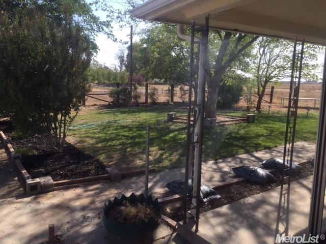 12843 Eberhard Rd, Lodi, CA 95240 photo 1