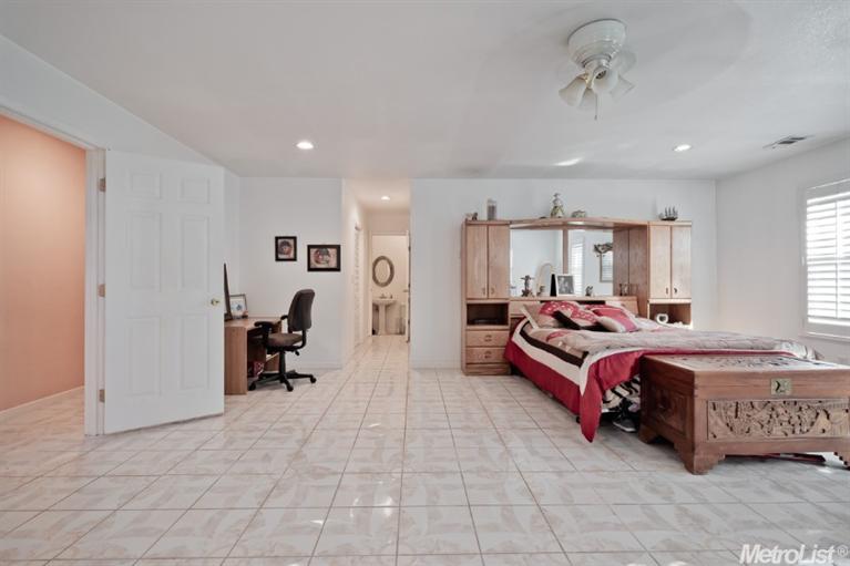 3924 Moore Rd, Ceres, CA 95307 photo 18