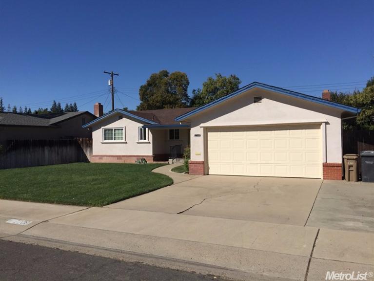 2209 Jackson St, Lodi, CA 95242 photo 2