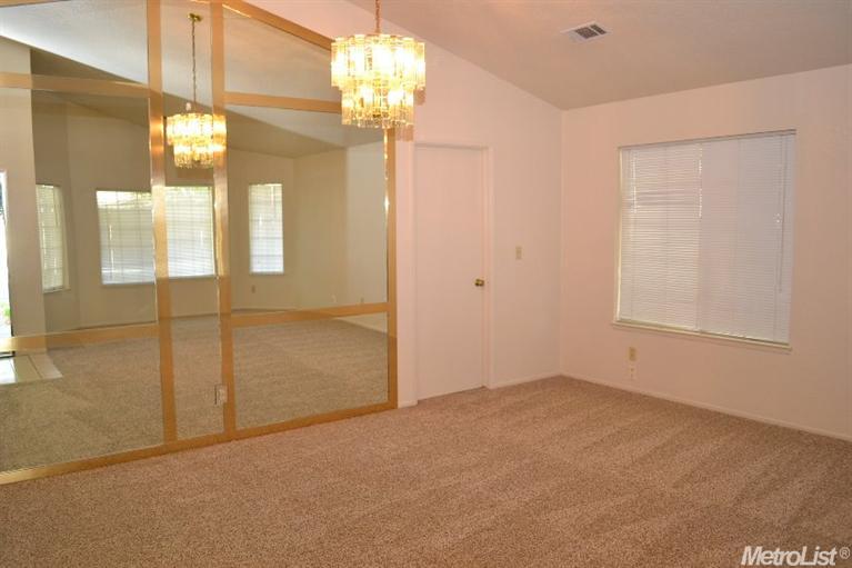 3512 Akeby Dr, Modesto, CA 95356 photo 2