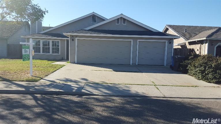 1240 Aptos Dr, Turlock, CA 95382 photo 1