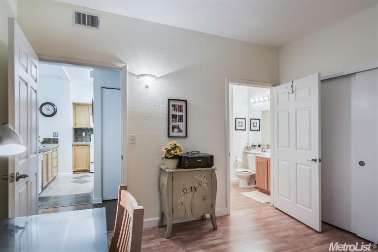 303 E Beachcomber Dr, Rocklin, CA 95677 photo 12
