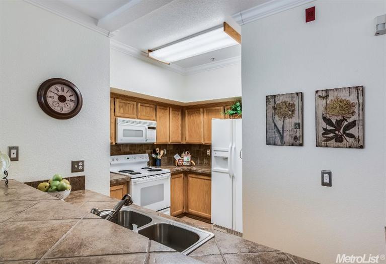303 E Beachcomber Dr, Rocklin, CA 95677 photo 8