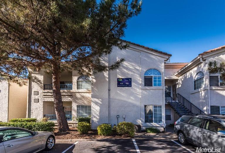 303 E Beachcomber Dr, Rocklin, CA 95677 photo 2