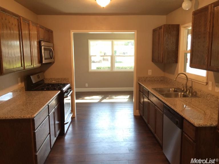 813 Carrigan Ave, Modesto, CA 95350 photo 3