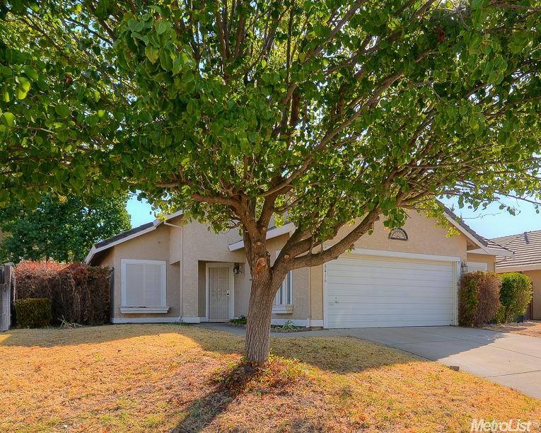 8416 Falcon View Dr, Antelope, CA 95843 photo 2