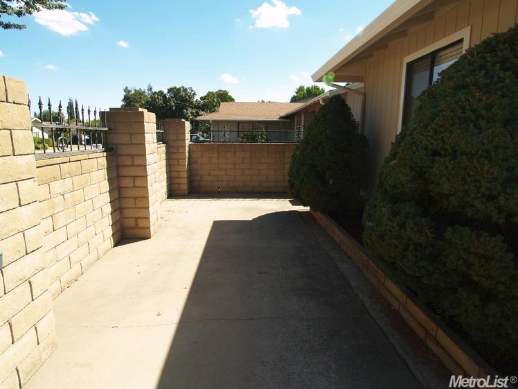2424 Peppermint, Modesto, CA 95355 photo 5