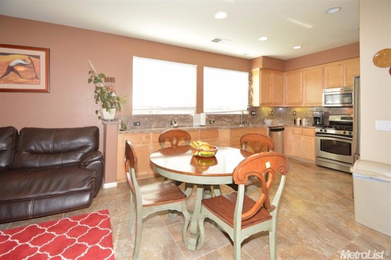 2134 Devin Ct, Tracy, CA 95376 photo 4