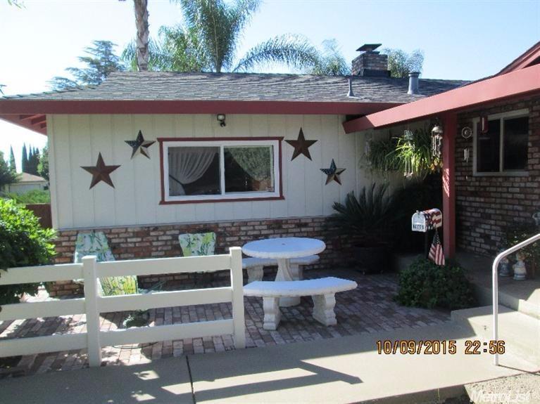 2105 Cardinal Dr, Ceres, CA 95307 photo 2