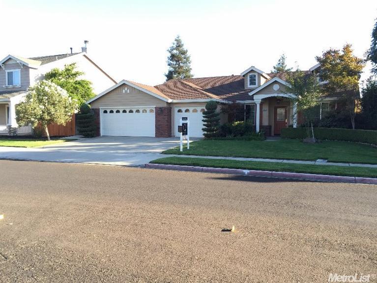 176 W Springer Dr, Turlock, CA 95382 photo 1