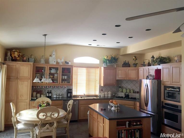 176 W Springer Dr, Turlock, CA 95382 photo 5