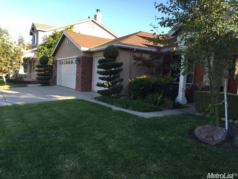 176 W Springer Dr, Turlock, CA 95382 photo 2