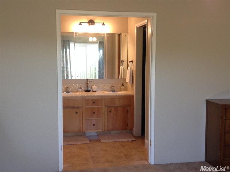 6300 Bearden Ln, Modesto, CA 95357 photo 11