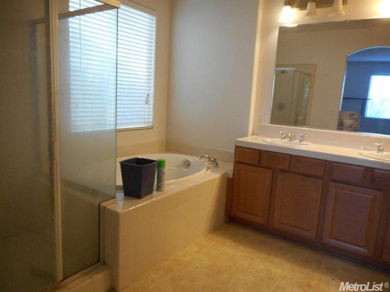 255 Cherry Blossom Ln, Patterson, CA 95363 photo 6