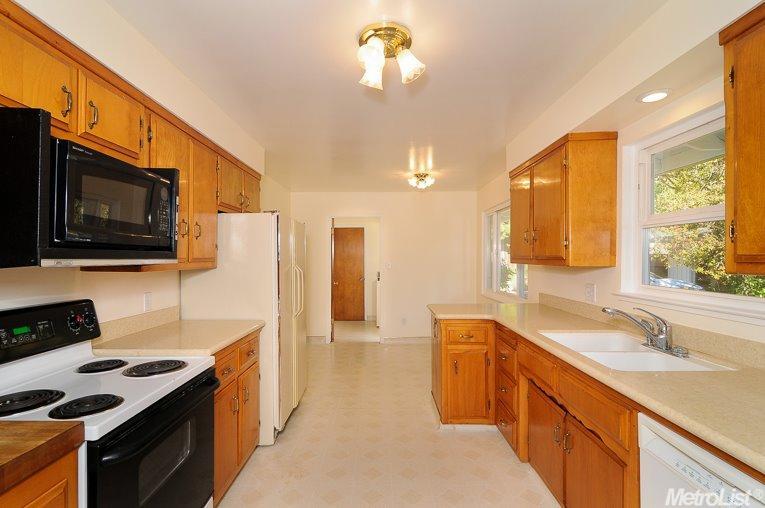 4340 Mapel Ln, Carmichael, CA 95608 photo 11