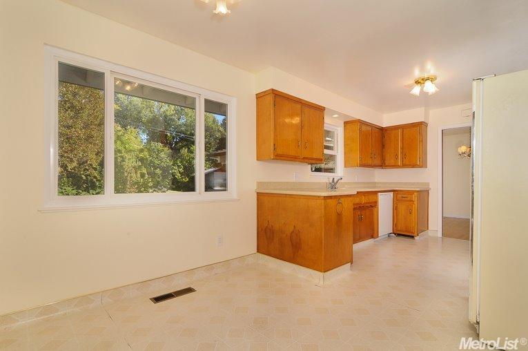 4340 Mapel Ln, Carmichael, CA 95608 photo 12