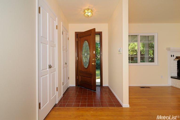 4340 Mapel Ln, Carmichael, CA 95608 photo 4