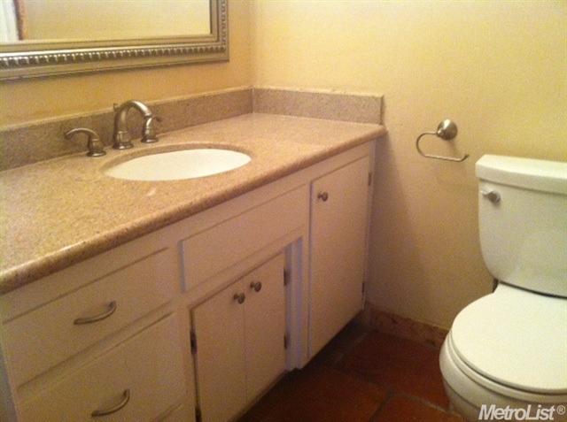 517 N Orange Ave, Modesto, CA 95350 photo 14