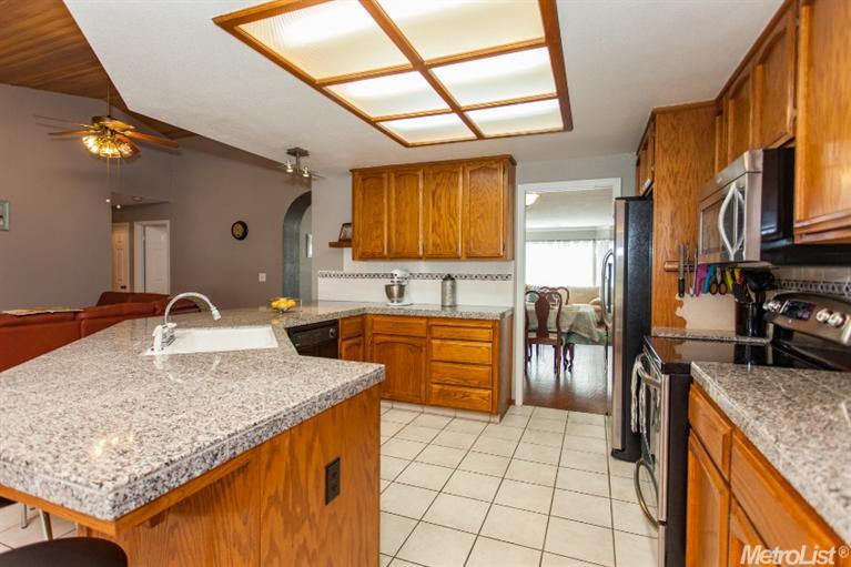 2413 Van Pelt Pl, Modesto, CA 95356 photo 5