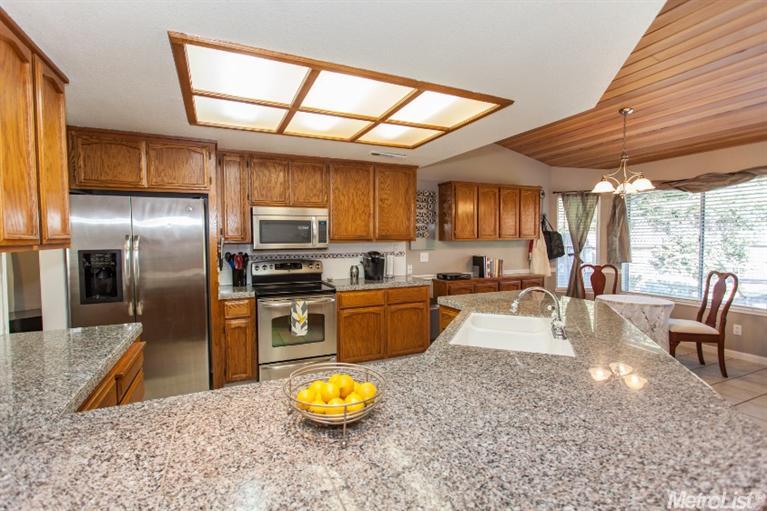 2413 Van Pelt Pl, Modesto, CA 95356 photo 9