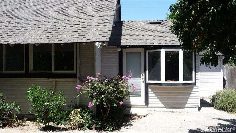 1414 E Orangeburg Ave, Modesto, CA 95355 photo 2