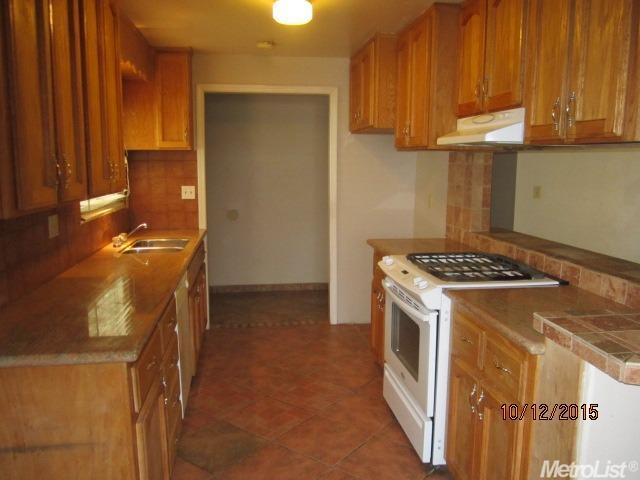 2509 Adrian St, Turlock, CA 95382 photo 3