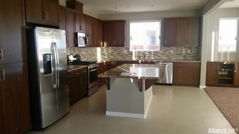 1272 Mariners Dr, Lathrop, CA 95330 photo 3